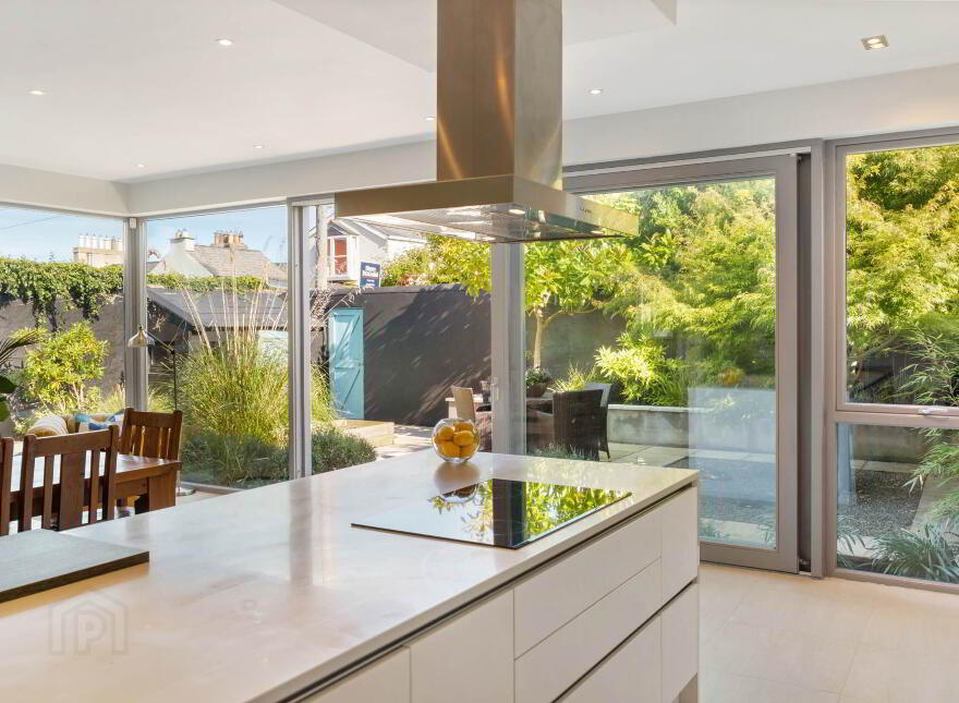 8 Marine Avenue, Sandycove, A96D378