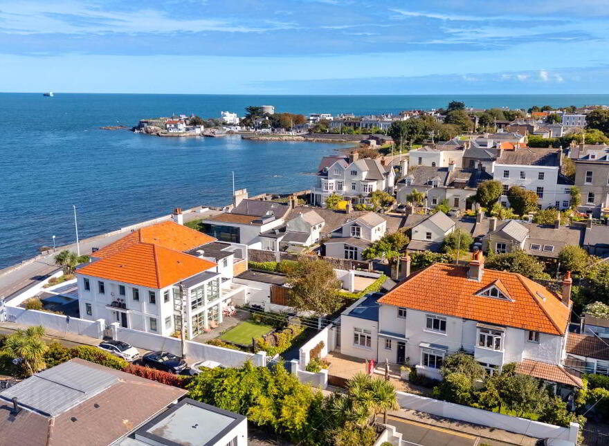 8 Marine Avenue, Sandycove, A96D378