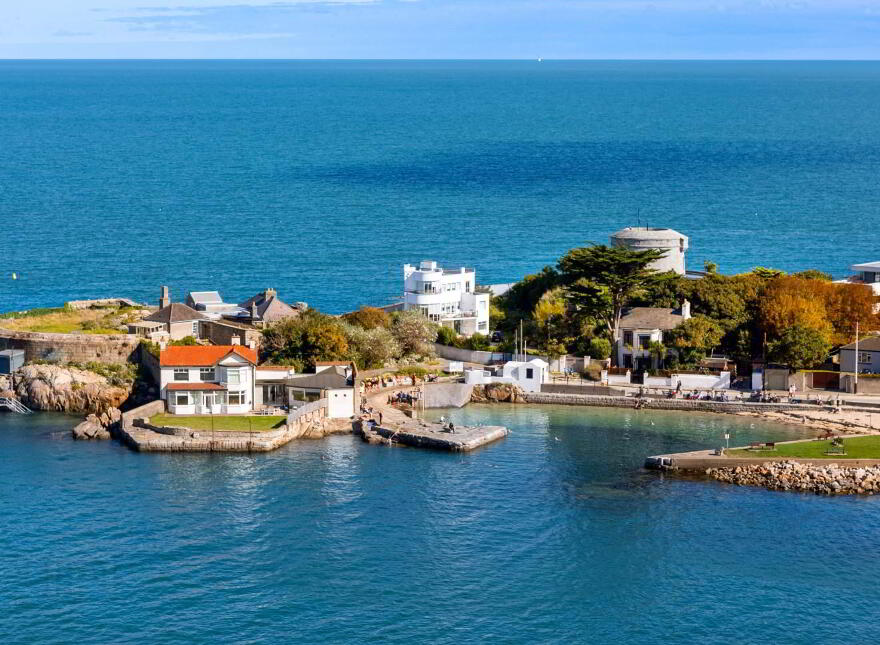 8 Marine Avenue, Sandycove, A96D378