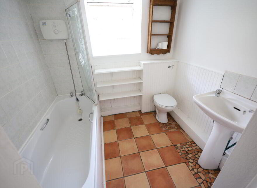 Bloomswood, 3 Seaview Place, Myrtleville, P43NY67
