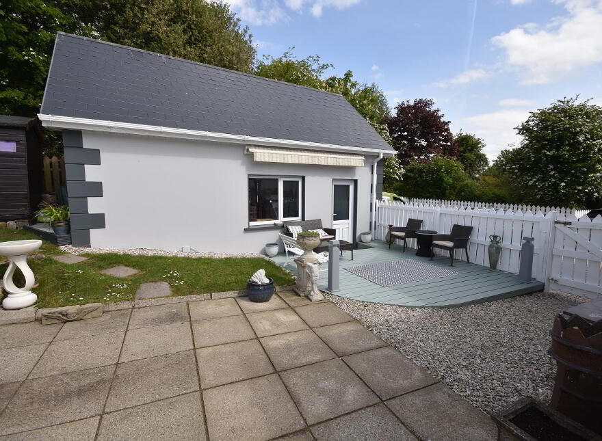 8 St. Eunan's Terrace, Letterkenny, F92WF4A