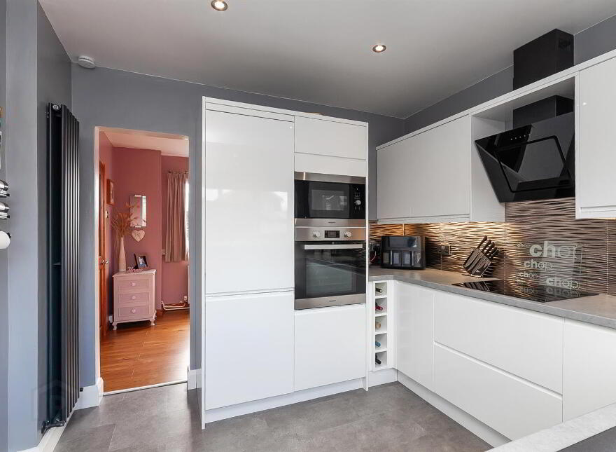 72 Queens Avenue, Newtownabbey, BT36 5HX