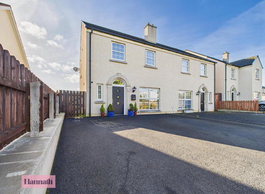 32 Mount Hall Grange, Portadown, Craigavon, BT62 1LA photo