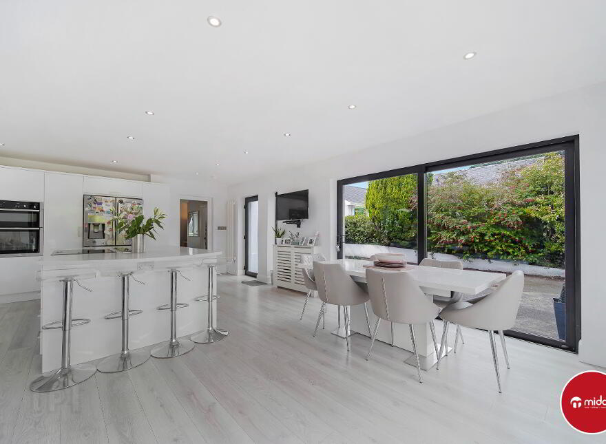 58 Gleneagles, Culmore Road, Derry, BT48 7TF
