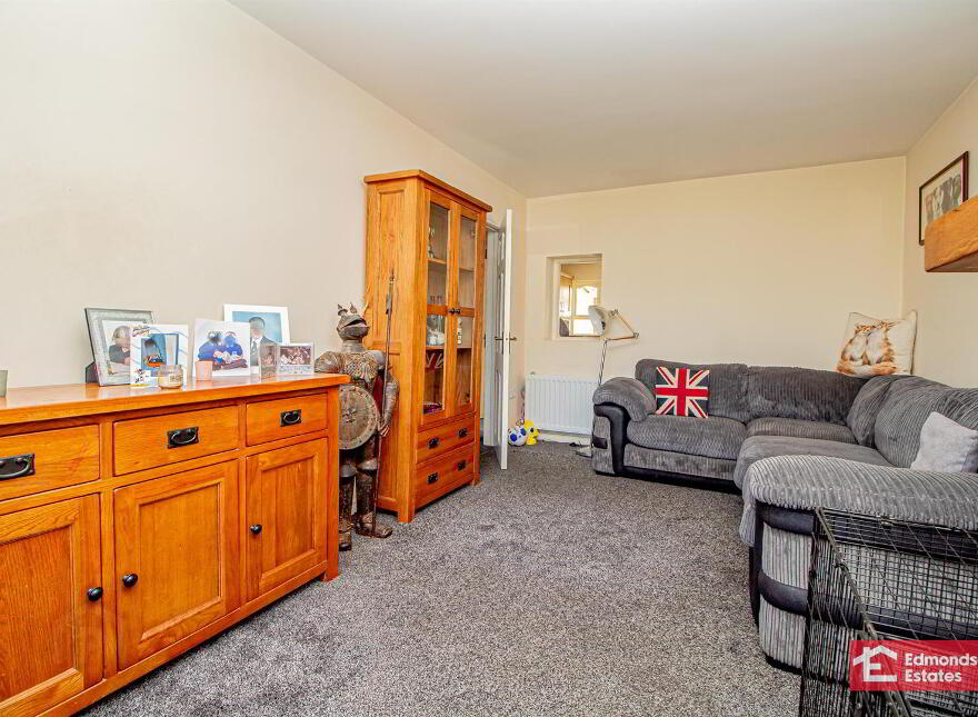 9 Glenview Cottages, Glenarm, Ballymena, BT44 0DJ