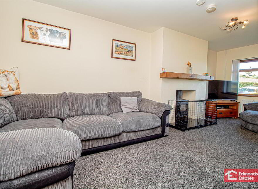 9 Glenview Cottages, Glenarm, Ballymena, BT44 0DJ