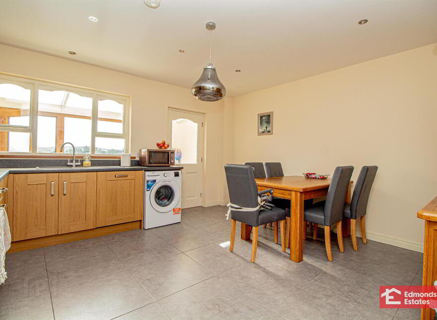9 Glenview Cottages, Glenarm, Ballymena, BT44 0DJ