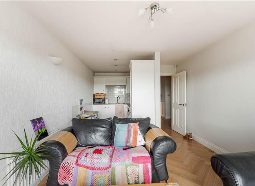 Apt 6 Casement Court, 99 Andersonstown Road, Belfast, BT11 9BS