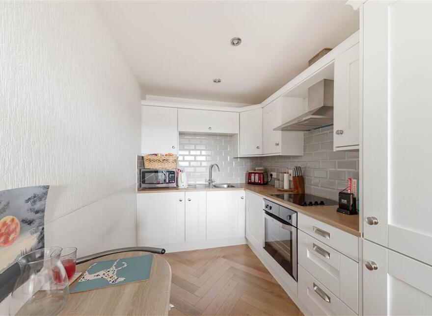 Apt 6 Casement Court, 99 Andersonstown Road, Belfast, BT11 9BS