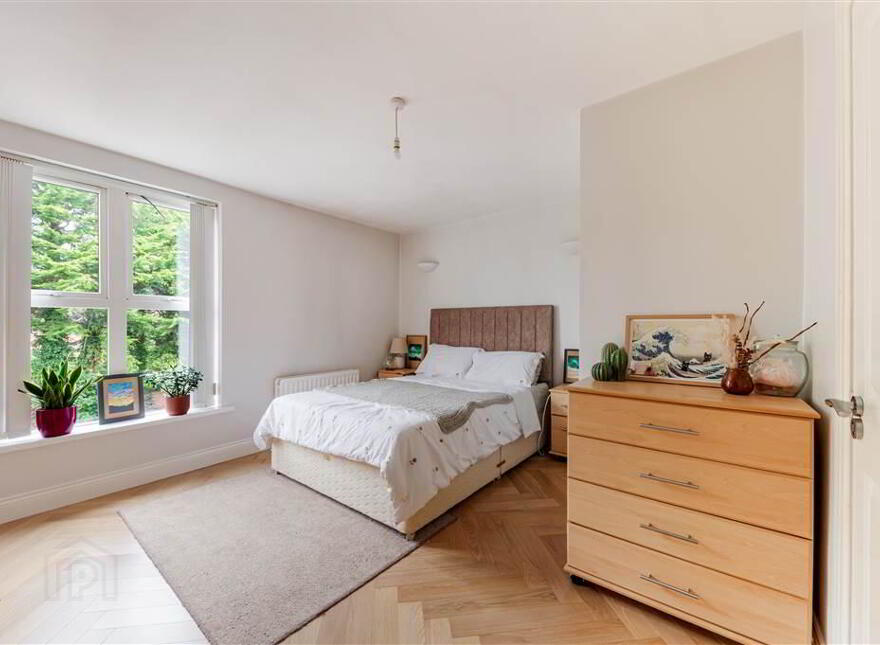 Apt 6 Casement Court, 99 Andersonstown Road, Belfast, BT11 9BS