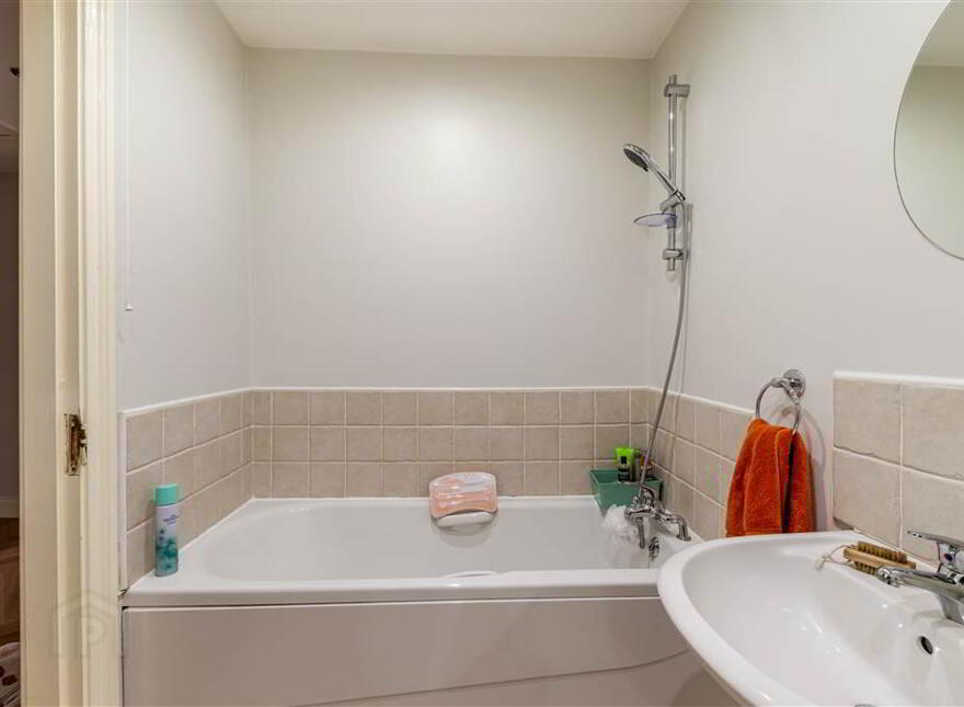 Apt 6 Casement Court, 99 Andersonstown Road, Belfast, BT11 9BS