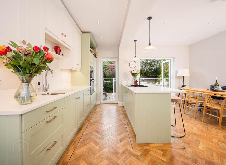 8 Geneva Gardens, Belfast, BT9 5FY