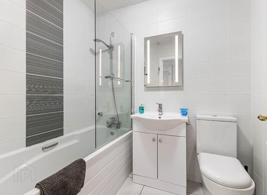 3 Pembridge Mews, Off Sandown Park South, Belfast, BT5 6HA