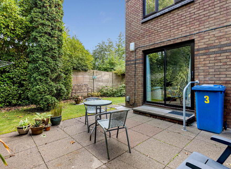 3 Pembridge Mews, Off Sandown Park South, Belfast, BT5 6HA