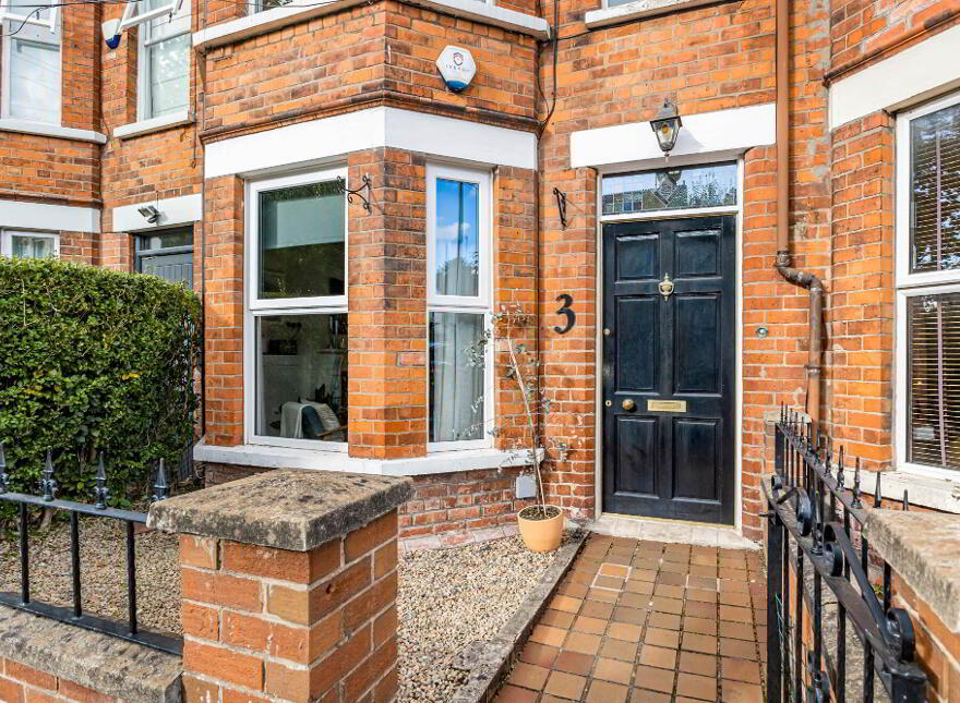 3 Marlborough Park Central, Belfast, BT9 6HN