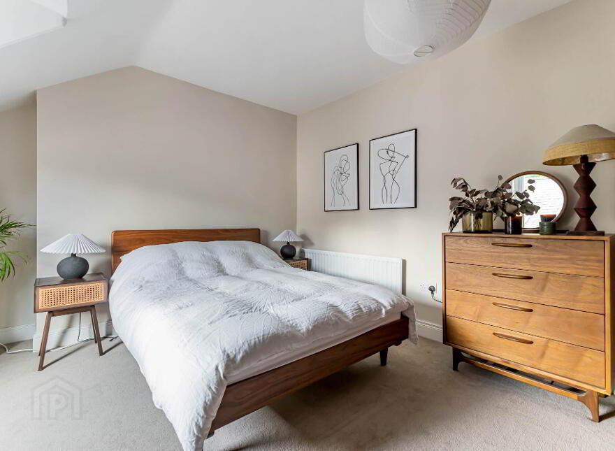 3 Marlborough Park Central, Belfast, BT9 6HN