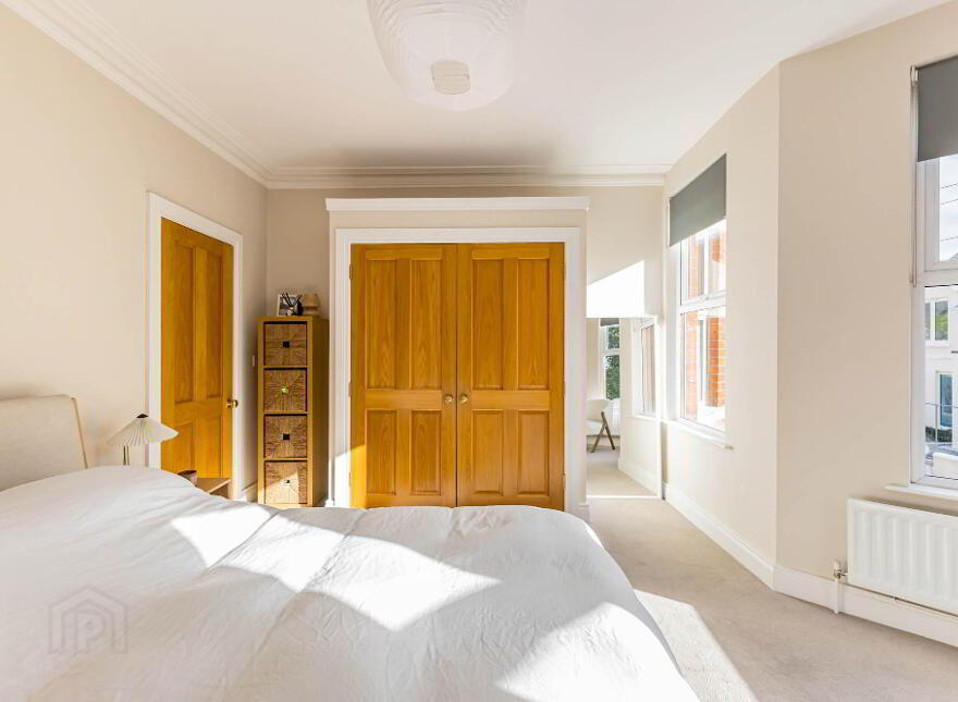 3 Marlborough Park Central, Belfast, BT9 6HN