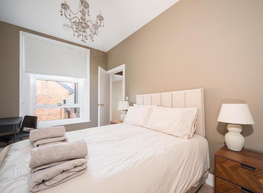 Apt 5, 15 Malone Road, Belfast, BT9 6RT