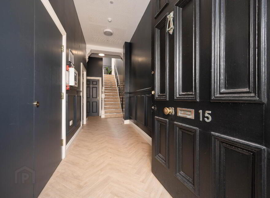 Apt 6, 15 Malone Road, Belfast, BT9 6RT