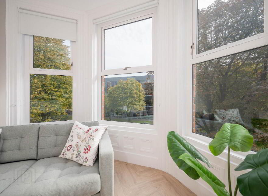 Apt 6, 15 Malone Road, Belfast, BT9 6RT