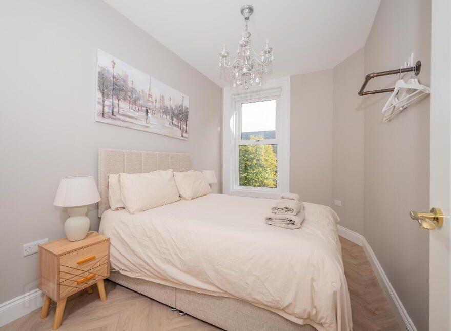 Apt 6, 15 Malone Road, Belfast, BT9 6RT
