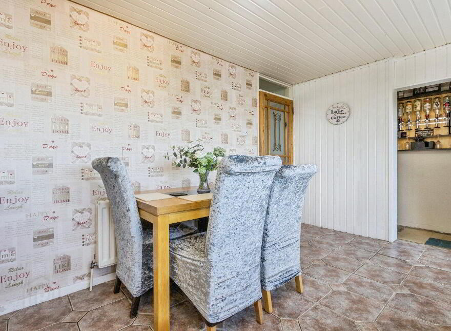 80 Tirowen Drive, Lisburn, BT28 1RY