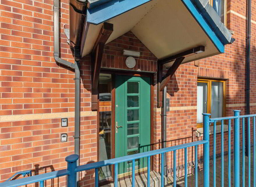 2 Oakhill, Castlereagh, Belfast, BT5 7GS