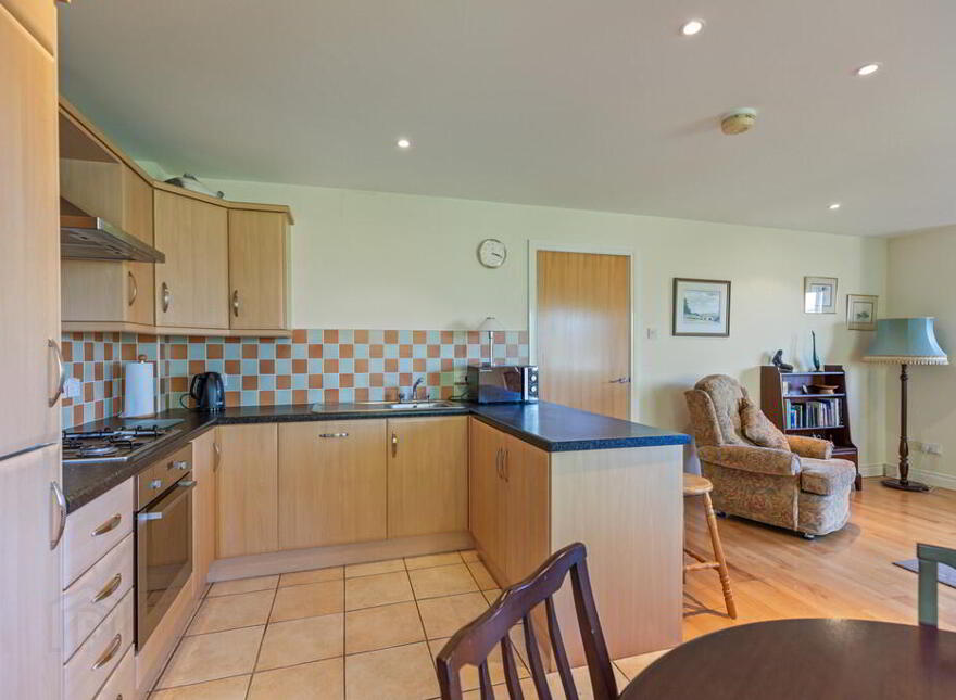 2 Oakhill, Castlereagh, Belfast, BT5 7GS
