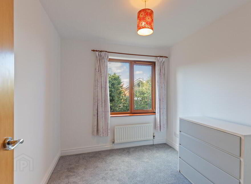 2 Oakhill, Castlereagh, Belfast, BT5 7GS