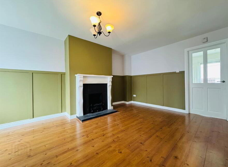 28 Braden Heights, Rathcoole, Newtownabbey, BT37 9BB