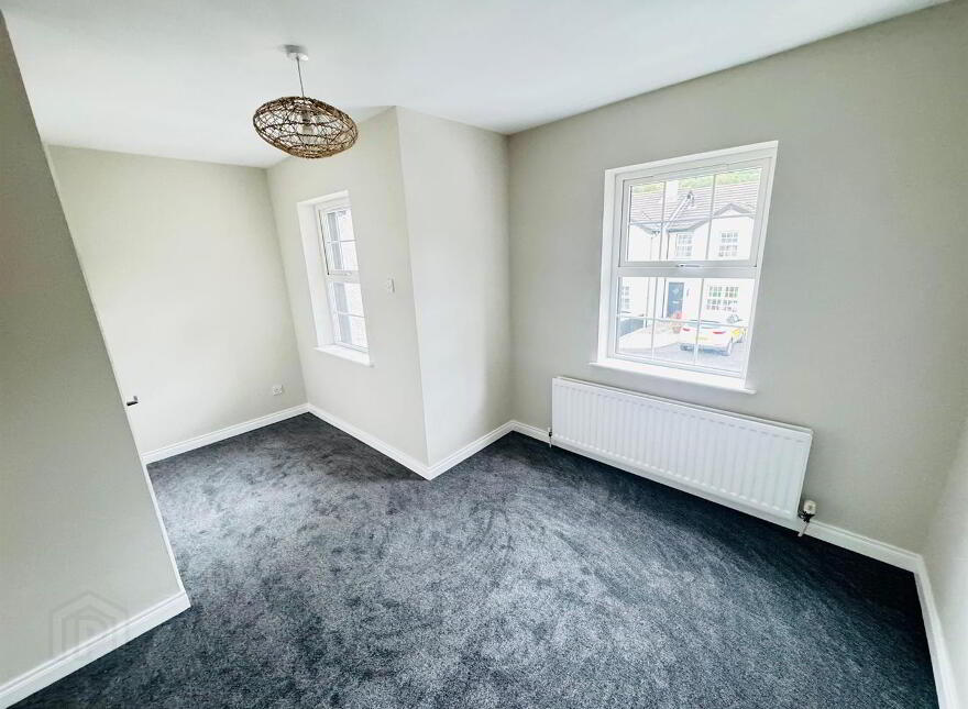 28 Braden Heights, Rathcoole, Newtownabbey, BT37 9BB