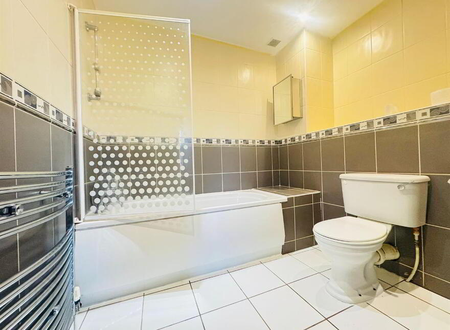 28 Braden Heights, Rathcoole, Newtownabbey, BT37 9BB