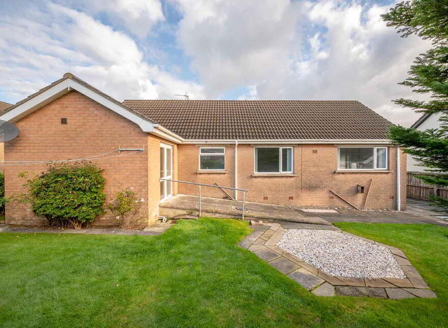 2 Carnalea Park, Bangor, BT19 1HH