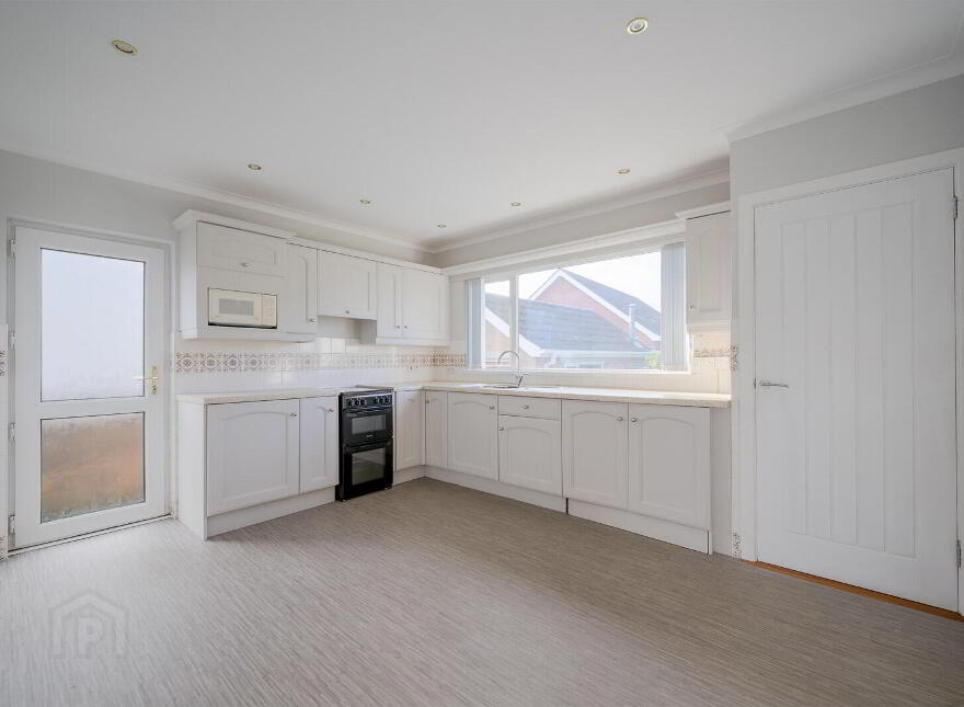 2 Carnalea Park, Bangor, BT19 1HH
