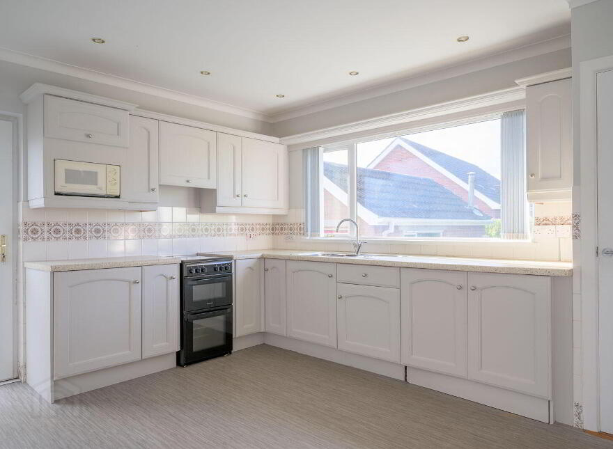2 Carnalea Park, Bangor, BT19 1HH