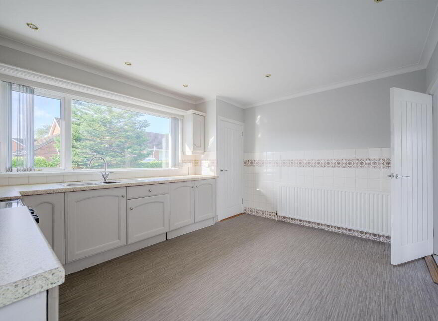2 Carnalea Park, Bangor, BT19 1HH
