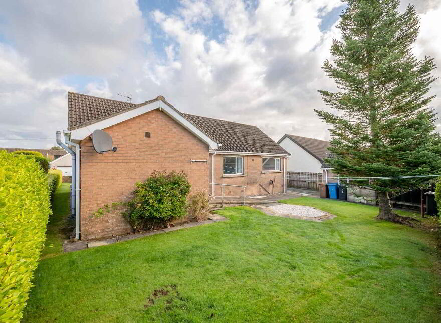 2 Carnalea Park, Bangor, BT19 1HH