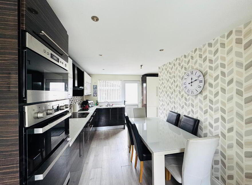 221 Lincoln Court, Waterside, L'Derry, BT47 5NY