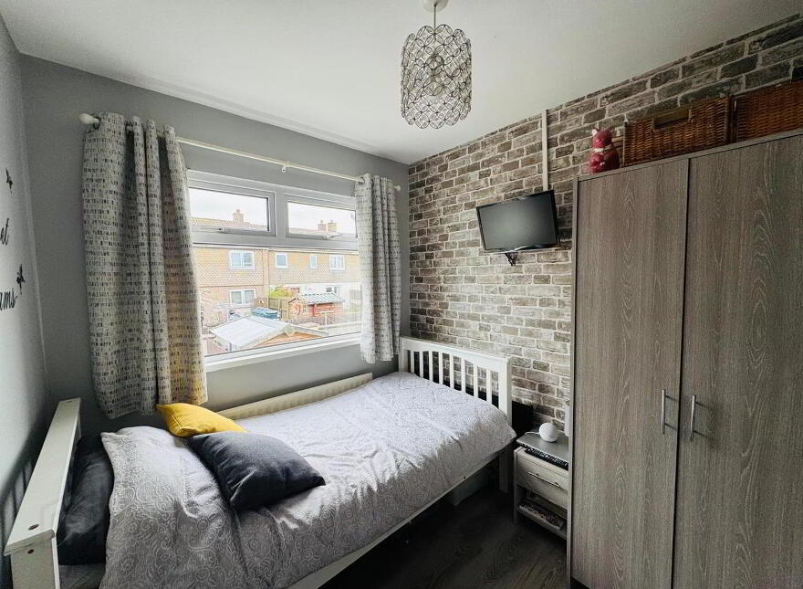 221 Lincoln Court, Waterside, L'Derry, BT47 5NY