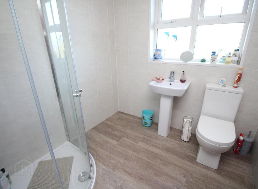 25 Brackenridge Close, Carrickfergus, BT38 8FS