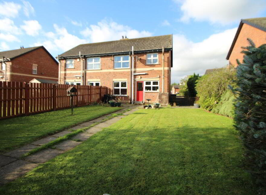 25 Brackenridge Close, Carrickfergus, BT38 8FS