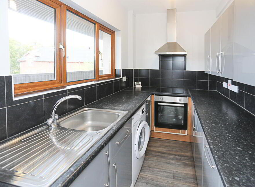 32 Hillview Place, Holywood, BT18 9DL