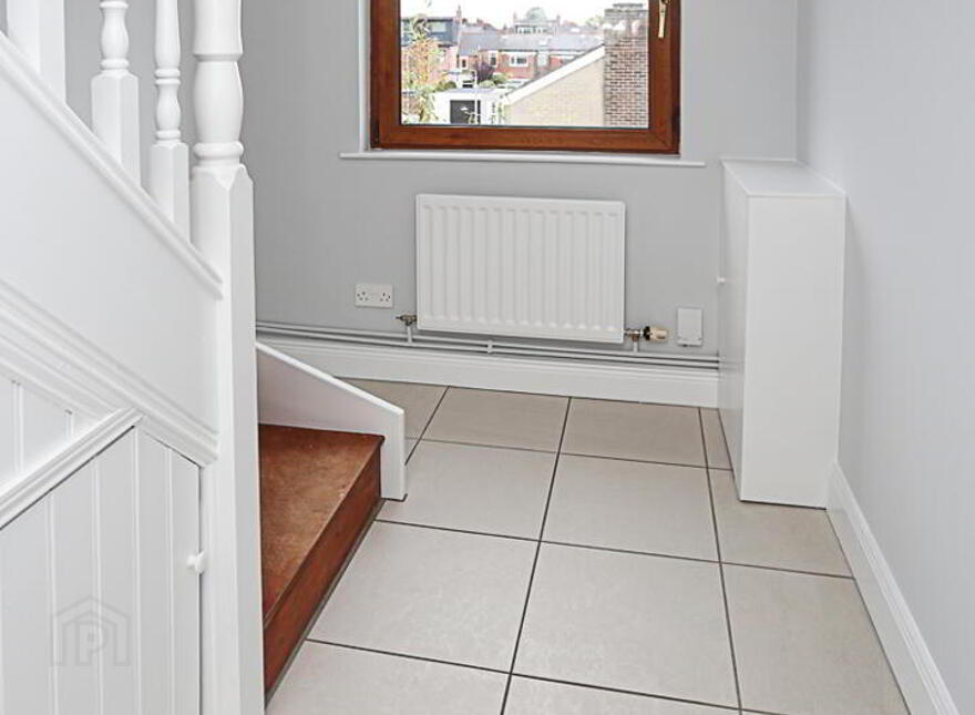 32 Hillview Place, Holywood, BT18 9DL