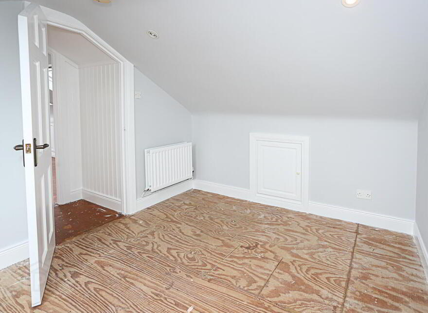 32 Hillview Place, Holywood, BT18 9DL