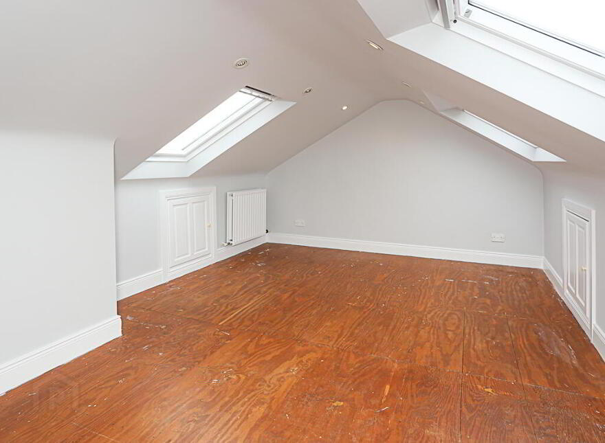 32 Hillview Place, Holywood, BT18 9DL