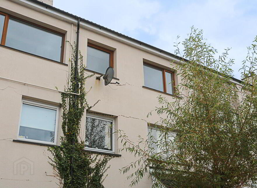32 Hillview Place, Holywood, BT18 9DL