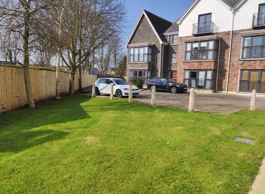 35 Montague Court (STUDENT LET), Portstewart, BT55 7TE photo
