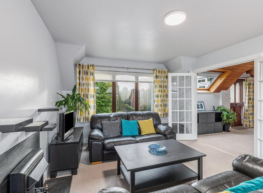 Flat 6 Brent Lodge, 58 Marlborough Park South, Belfast, BT9 6HT