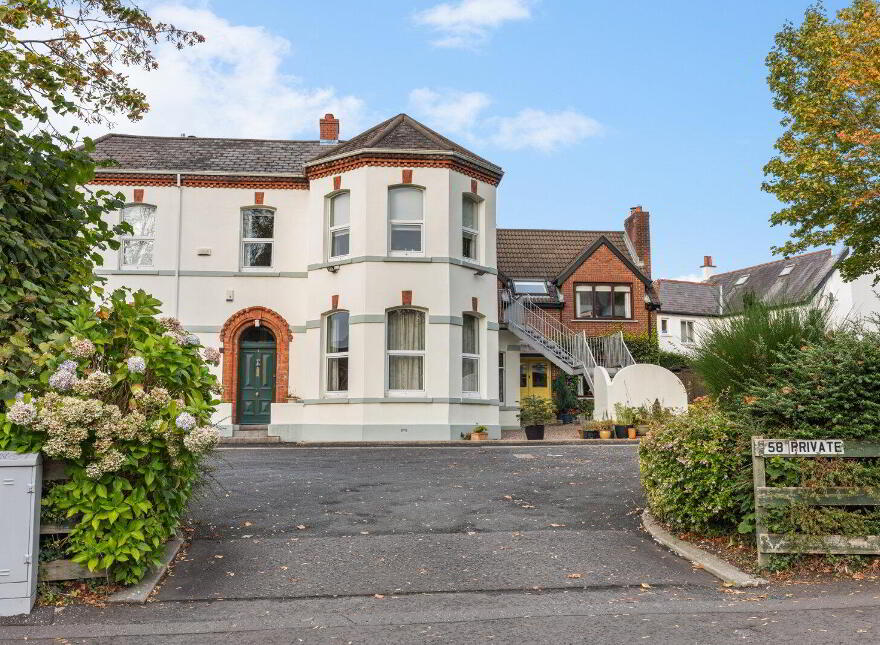 Flat 6 Brent Lodge, 58 Marlborough Park South, Belfast, BT9 6HT photo