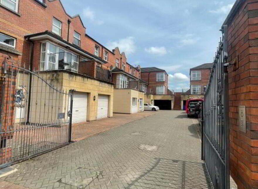 4 Donnybrook Court, Belfast, BT9 7GH